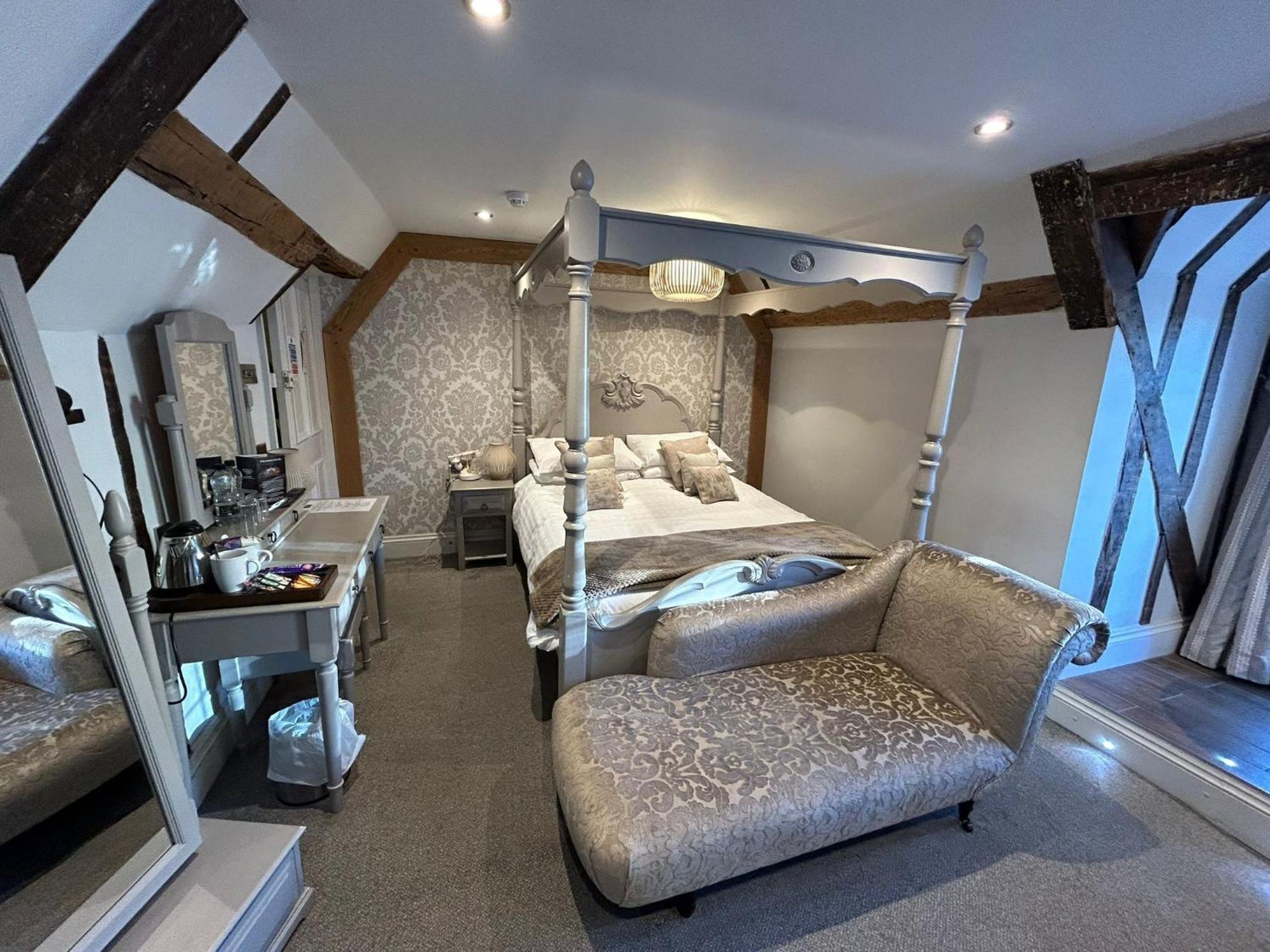 The Hind Hotel Wellingborough Δωμάτιο φωτογραφία