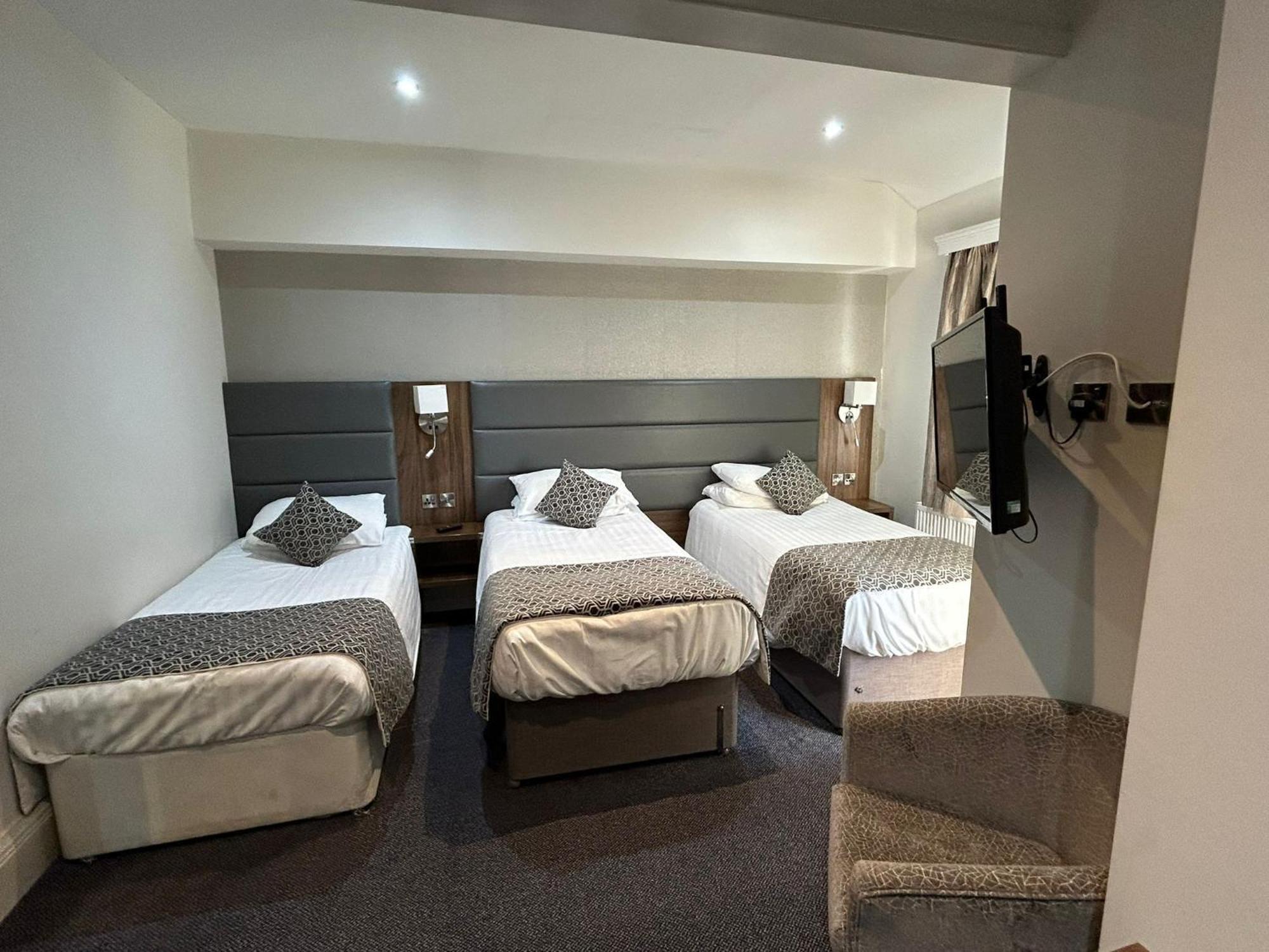 The Hind Hotel Wellingborough Δωμάτιο φωτογραφία
